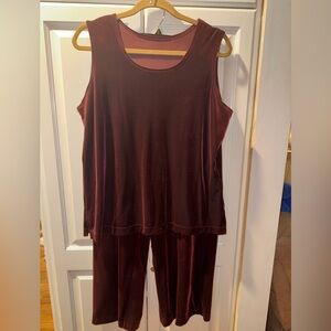 “Susan Graver” Maroon 2 Piece Pantsuit Top Size PM and Pants Size L